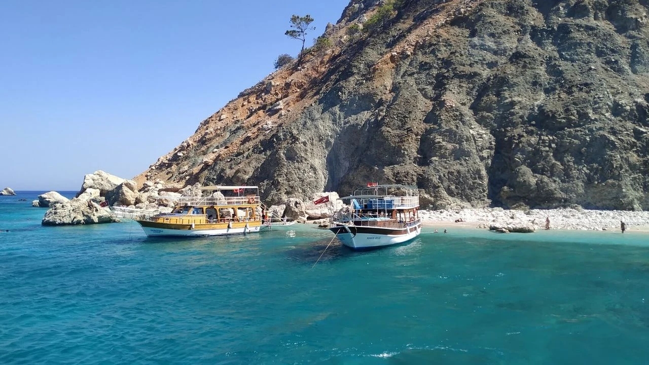 Likya Yolu’nun gizli cenneti Papaz İskelesi! Masmavi deniz ve huzurlu kamp alanı