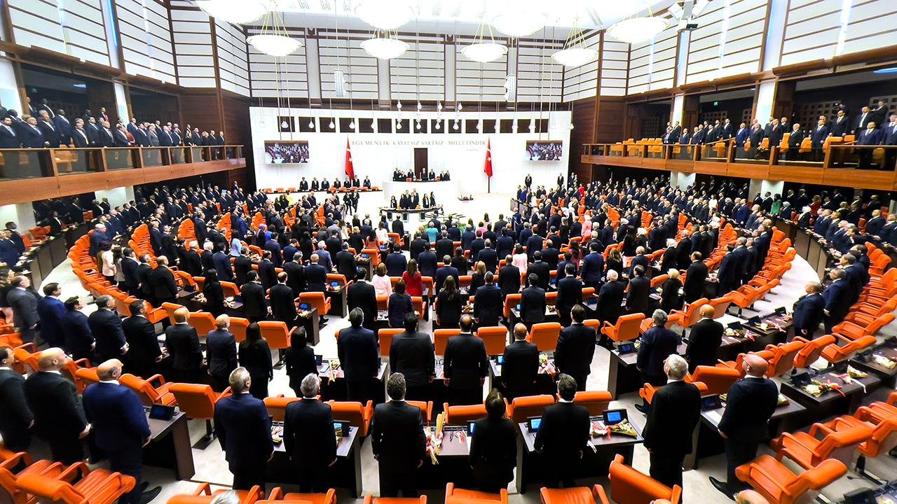 Staj ve çıraklık mağdurlarına EYT müjdesi TBMM’den geldi