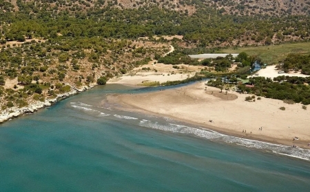 Ege’de Sessizliğin Adresi: Altın Kumlu Sahili ve Caretta Carettalarıyla Karadere