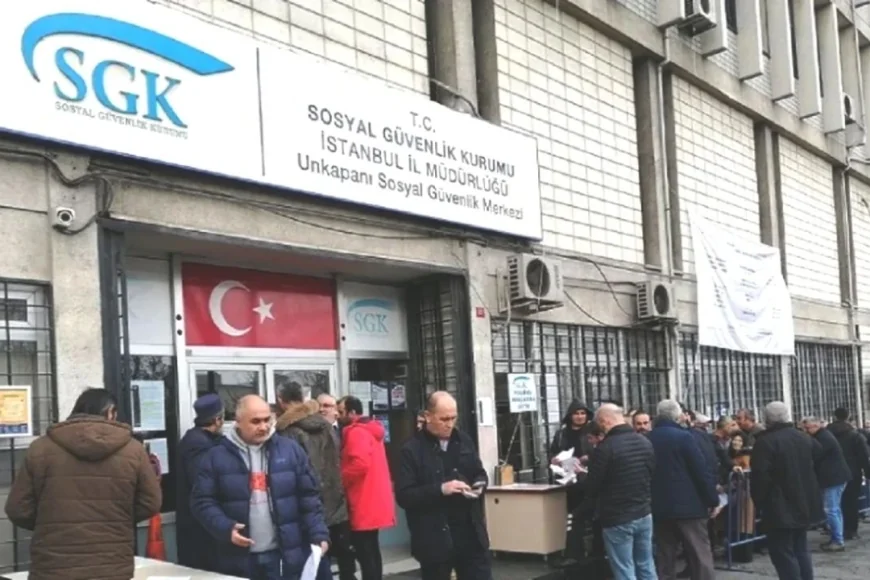 Emekli Çalışmak İsterse Maaşı Kesilir mi? SGK Uzmanından Kritik Uyarılar ve Çözümler!