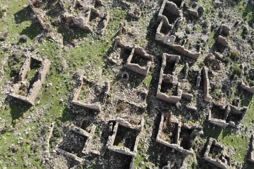 Ege’nin Zamanı Unutan Köyü: Sazak’ta Tarih, Doğa ve Sessizlik Bir Arada